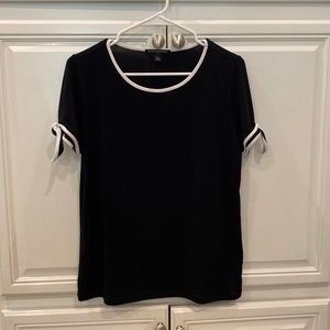 Banana Republic black -white trim tie sleeve blouse